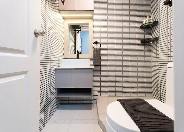 Newly Renovated Pasig With Pool And Fiber Wi-fi *