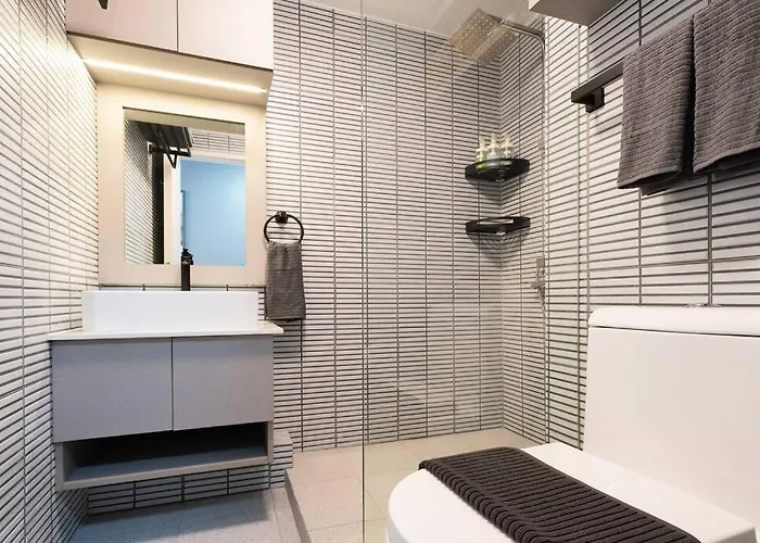 Apartment Newly Renovated Pasig With Pool And Fiber Wi-fi *