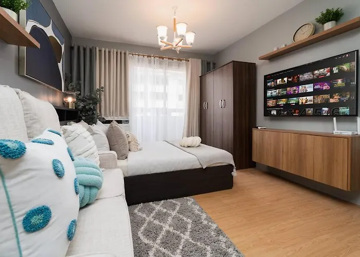Newly Renovated Pasig With Pool And Fiber Wi-fi Apartment Manila